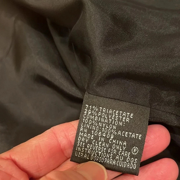 Tahari Lace Blazer Women’s 12 P Dressy Event Jacket Shoulder Pads Black Classic - Picture 7 of 16